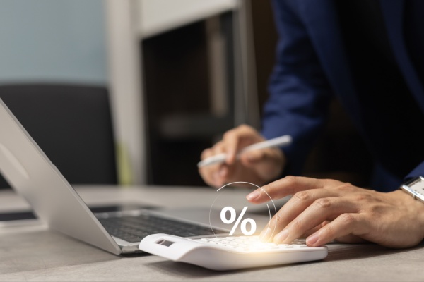 Rejouy - Shutterstock plafondsecuritesociale
