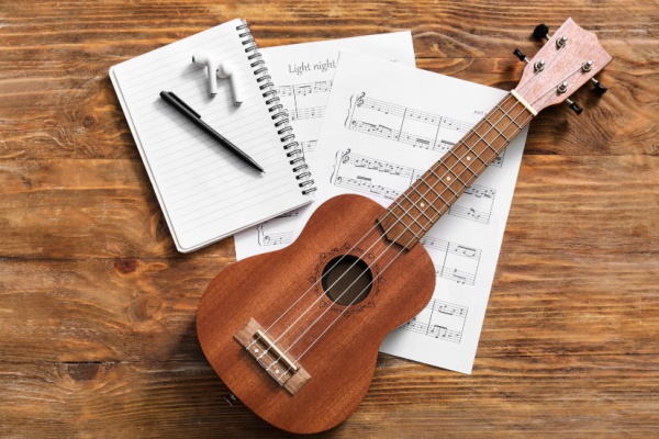Rejouy - Shutterstock profilmenremusique
