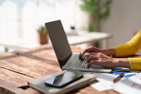 Rejouy - shutterstock outremertvaservices