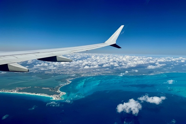 Rejouy - shutterstock outremertvatransport